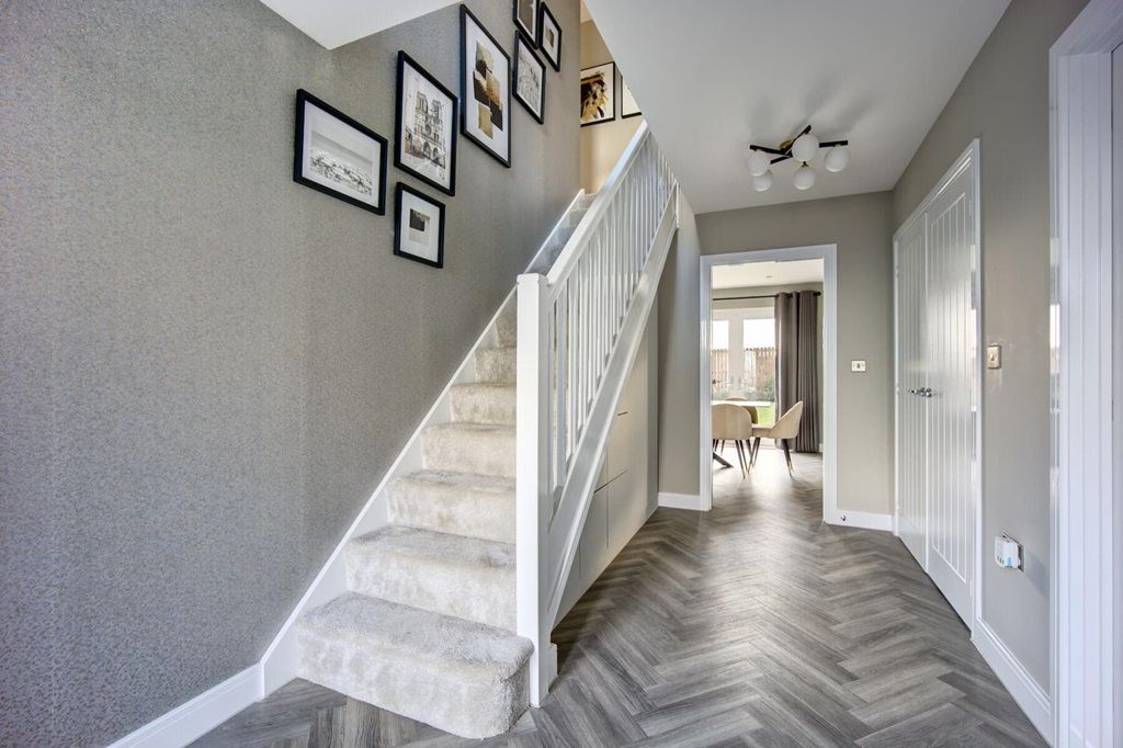Property photo 2 of 11 A Welcoming & Spacious Hallway