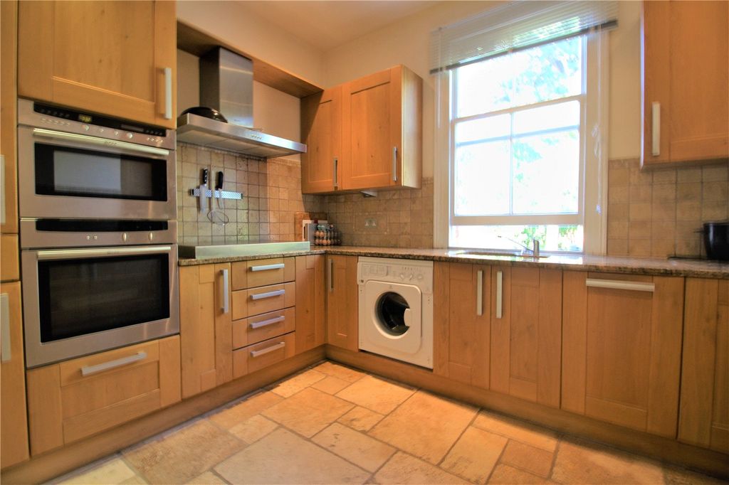 Property photo 2 of 13 Picture No. 09