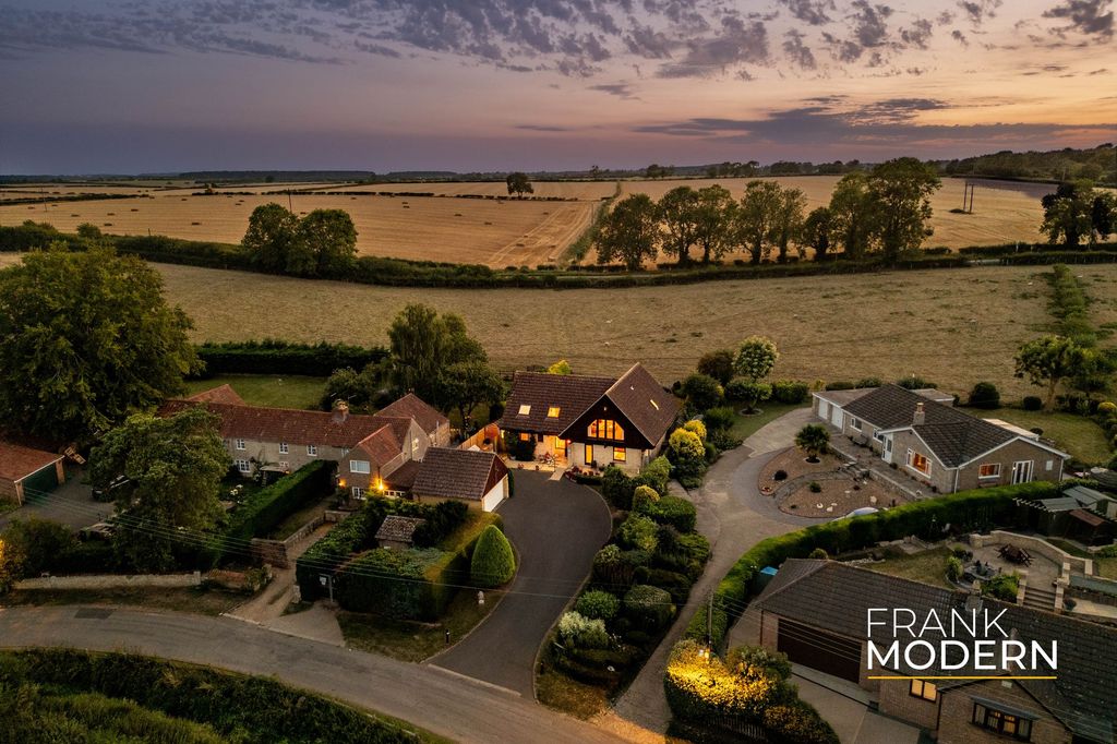 Property photo 1 of 48 Dusk