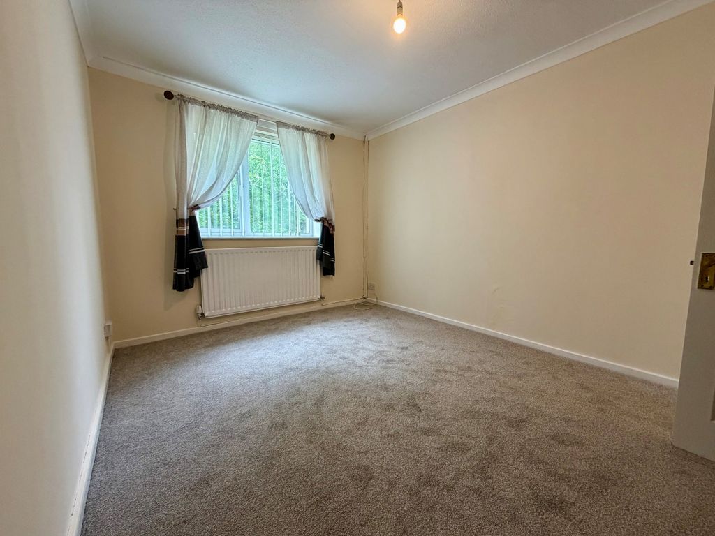 Property photo 3 of 11 Bedroom One