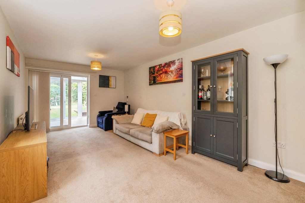 Property photo 2 of 18 Pbox-Img.Jpg