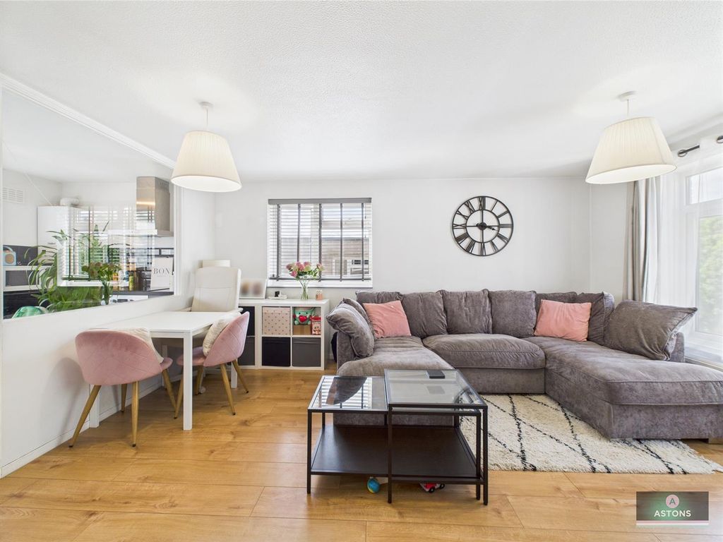 Property photo 1 of 8 Cam02202G0-Pr0602-Still006.Jpg