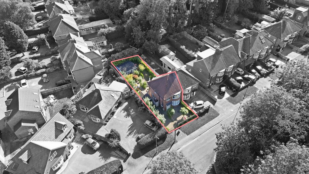 Property photo 3 of 28 Img004