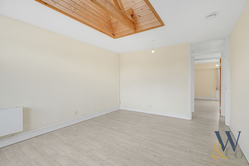 Property photo 3 of 10 7_A7402216