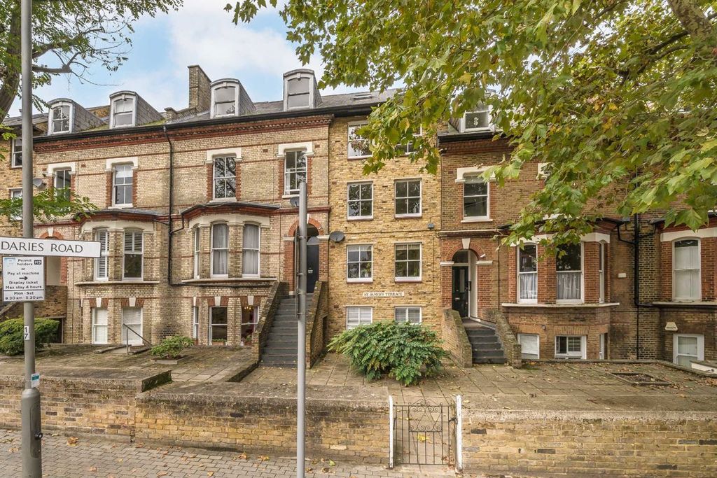 Property photo 1 of 4