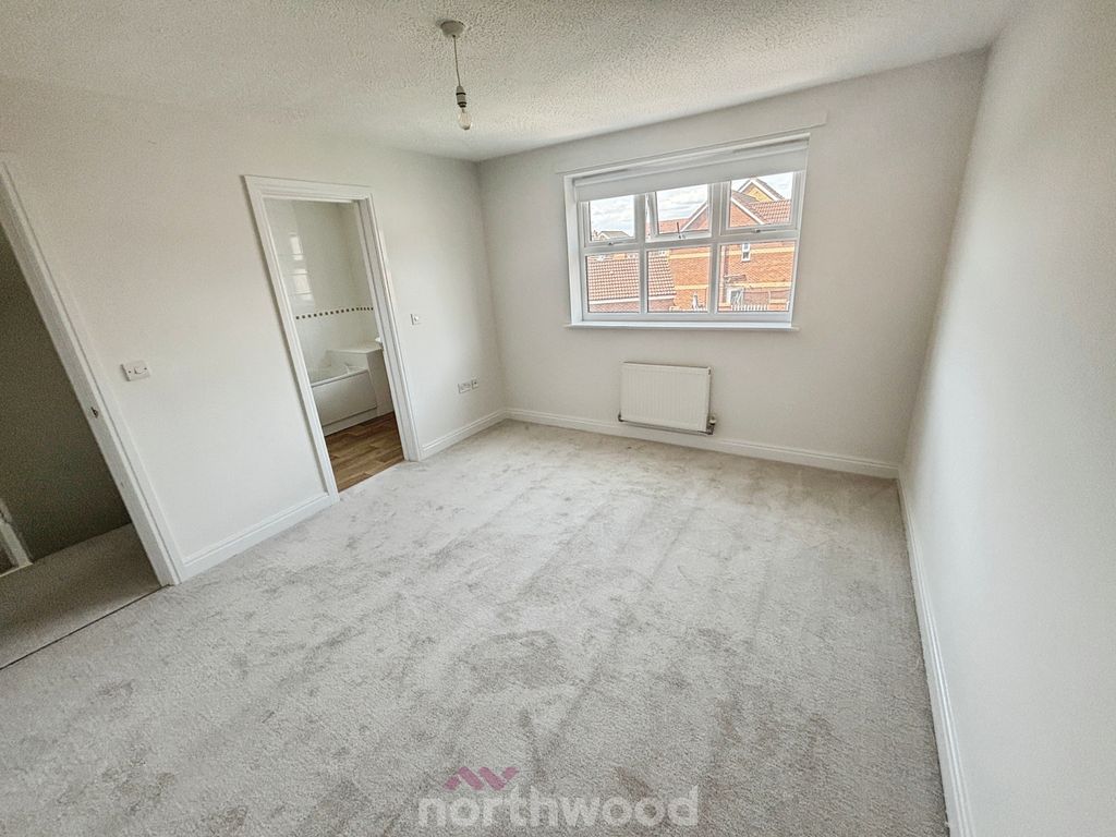 Property photo 3 of 31