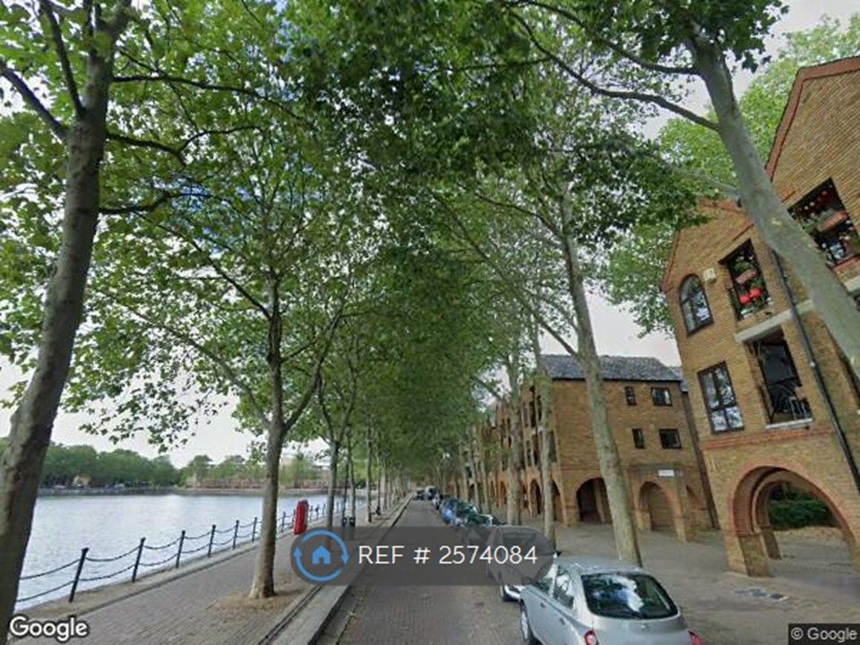 Property photo 1 of 24 Outside Of The Block On The Waterside