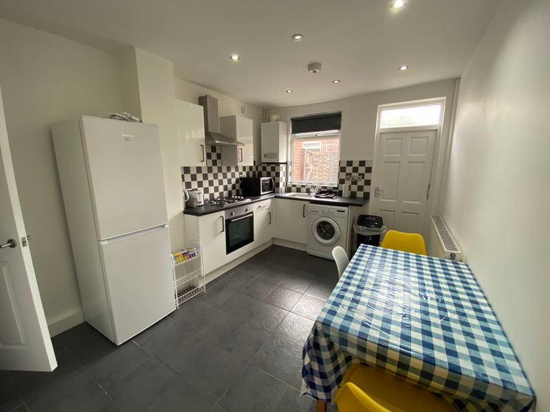 Property photo 2 of 8 Photo 9