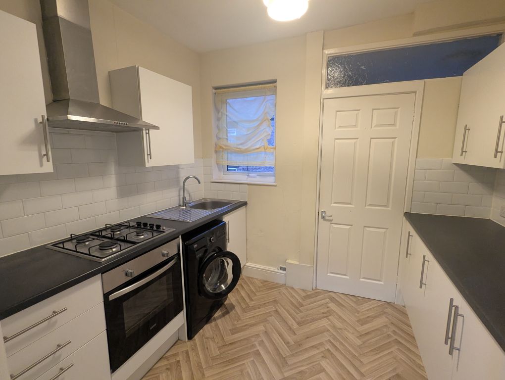 Property photo 2 of 8 1000085454