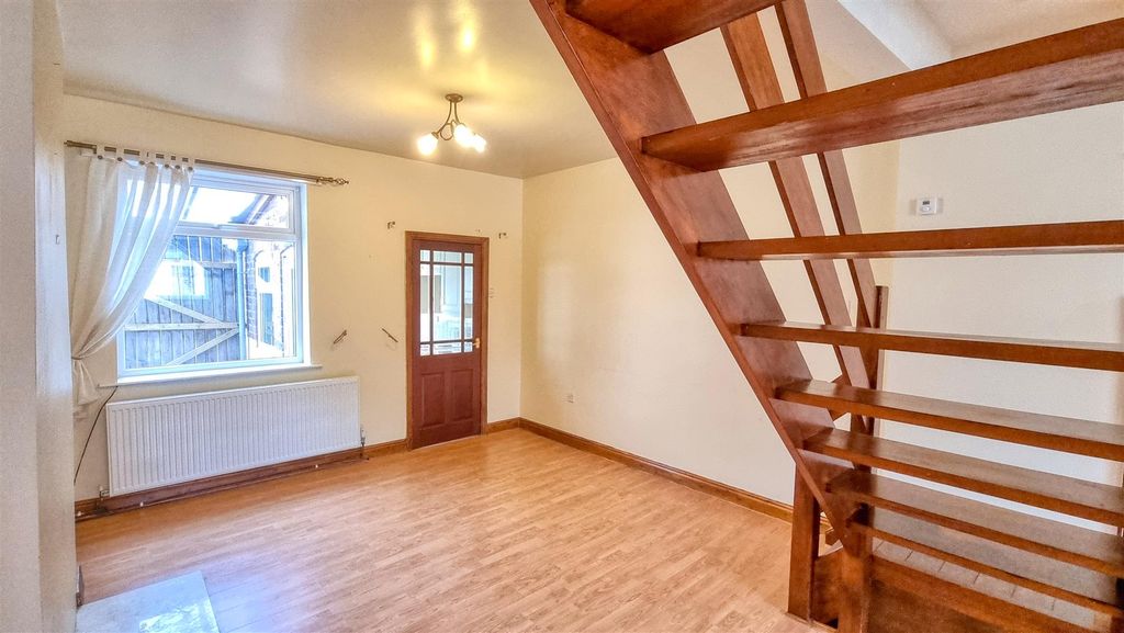 Property photo 2 of 14 Dining Area