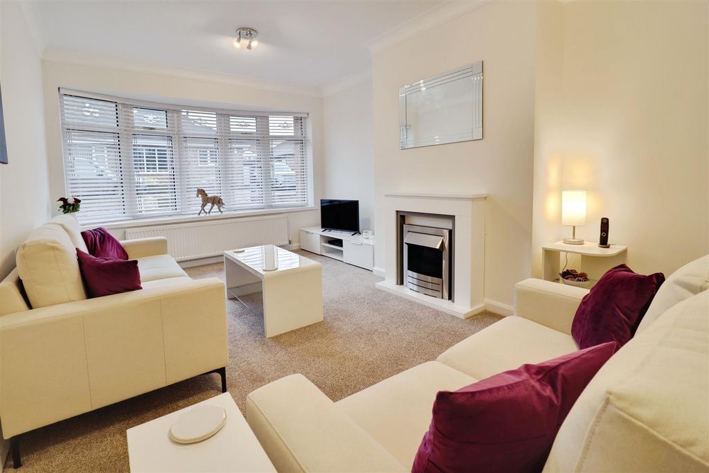 Property photo 3 of 19 172F66Af-Img_7644-Img_7646.Jpg