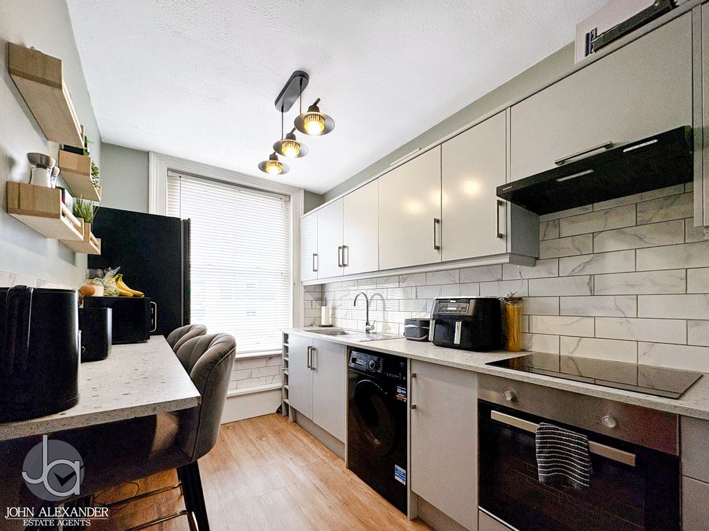 Property photo 3 of 10 20260330_121503728_0.0