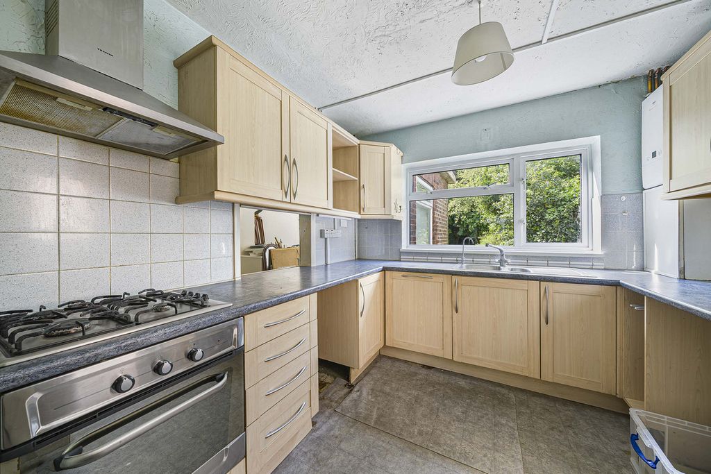 Property photo 2 of 37