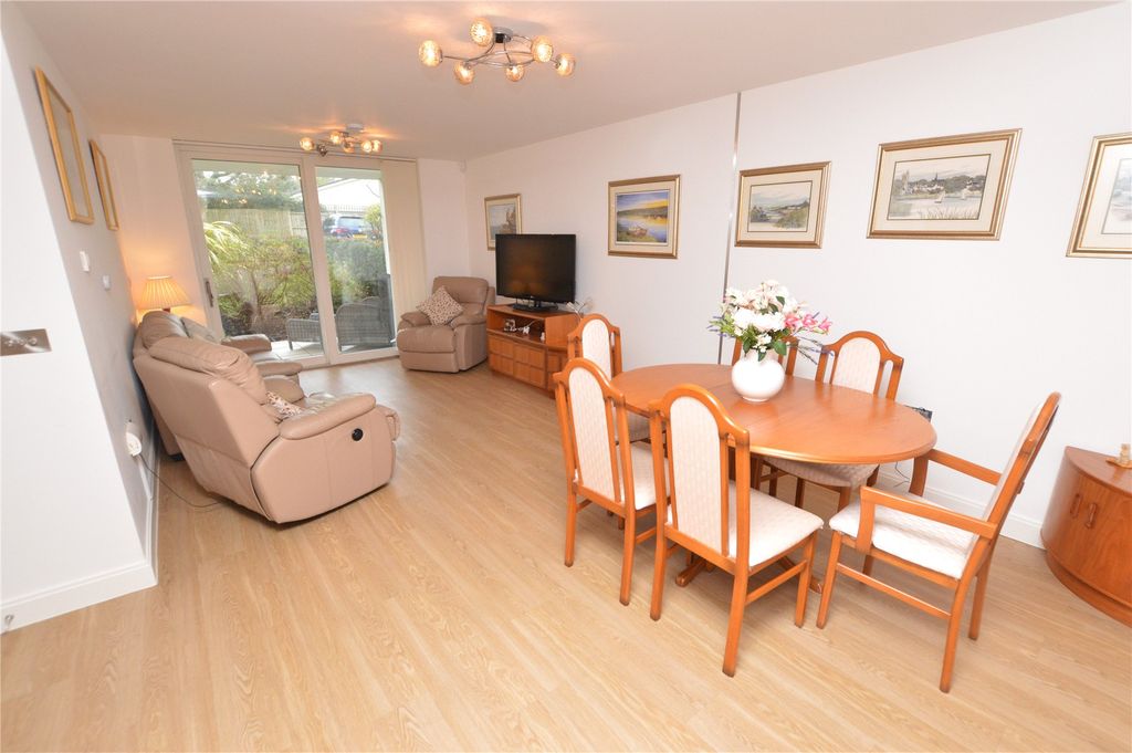 Additional image 5 of 2 bed flat for saleSea Road, Carlyon Bay, St. Austell, Cornwall PL25