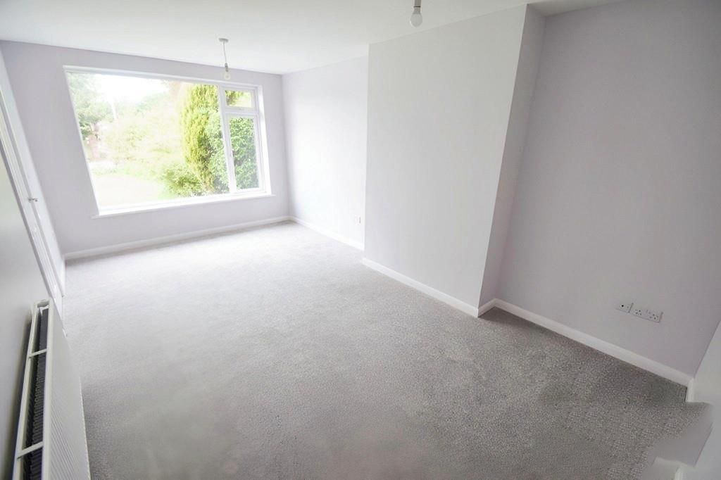 Property photo 2 of 10 Living Room