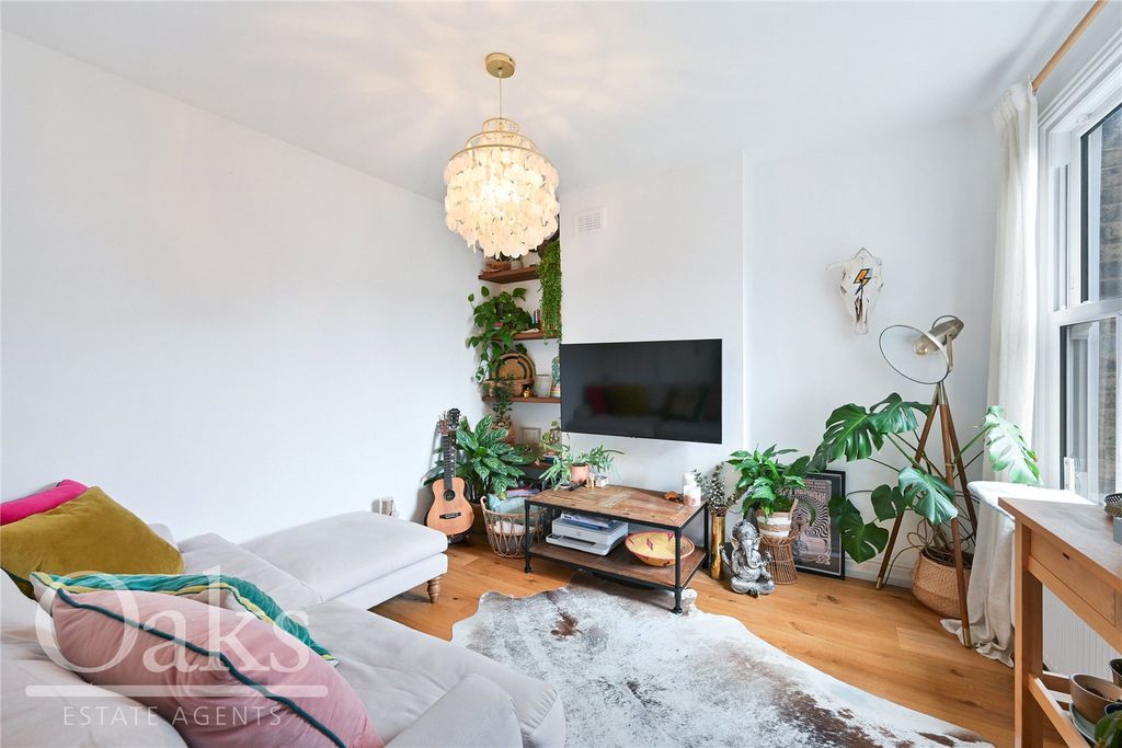 Property photo 3 of 11 Picture No. 12