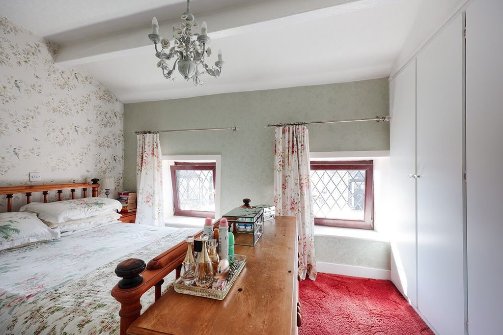 Property photo 3 of 14 4419186