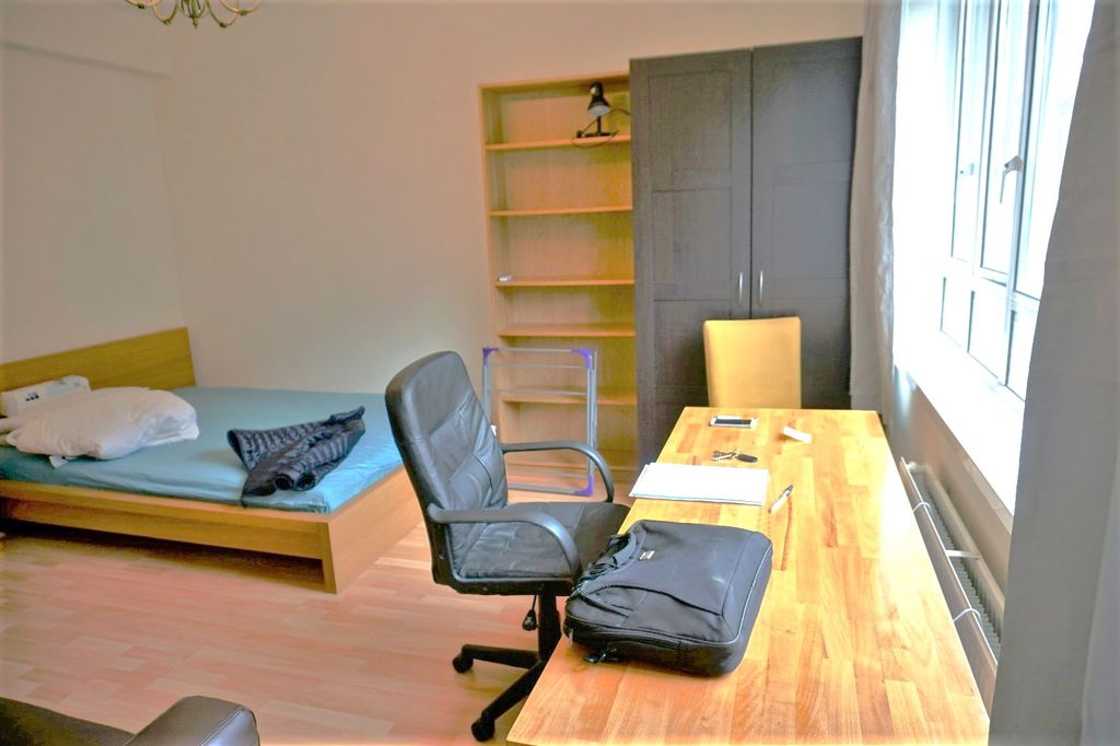 Property photo 3 of 12