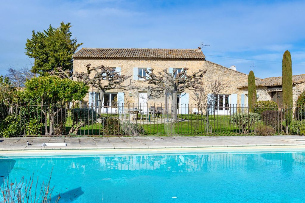 Property photo 3 of 32