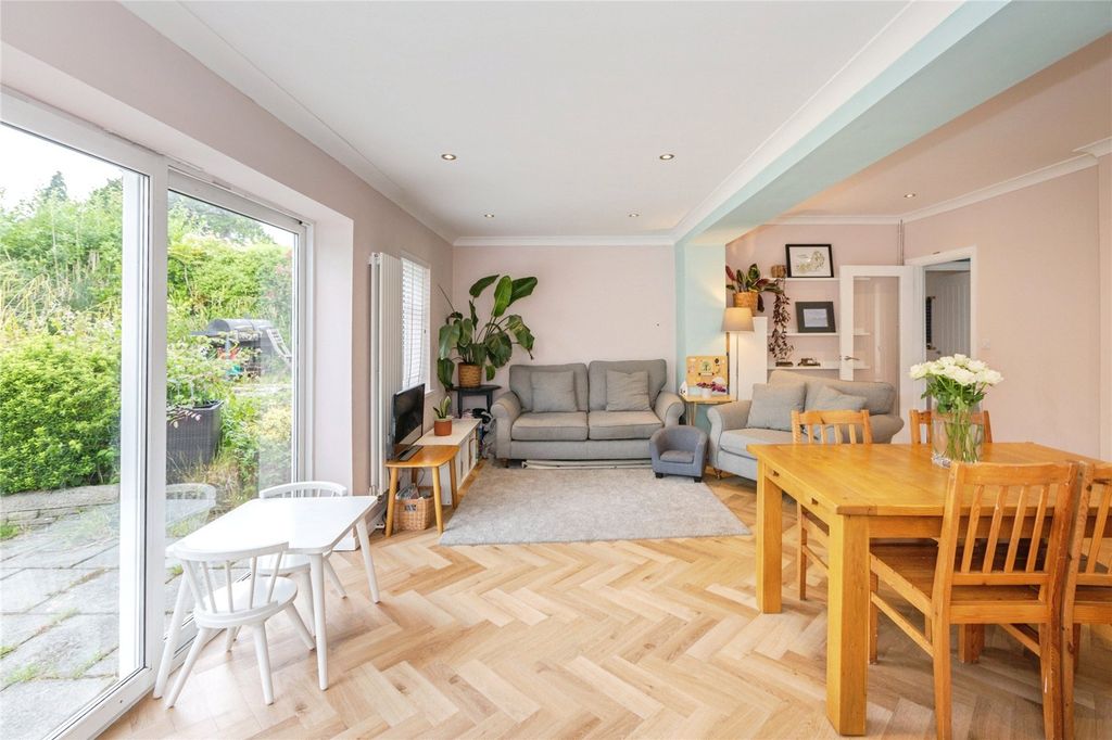 Property photo 3 of 28 Picture No. 19