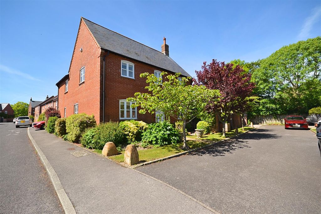 Property photo 1 of 35 78.Png