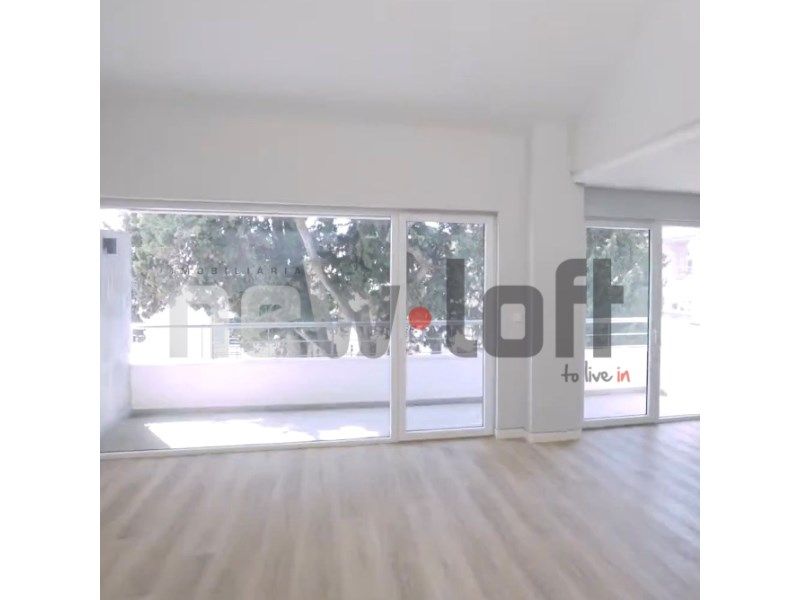 Property photo 2 of 41