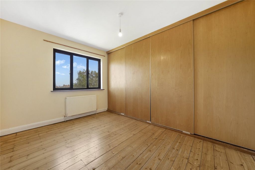 Property photo 2 of 16 Picture No. 04