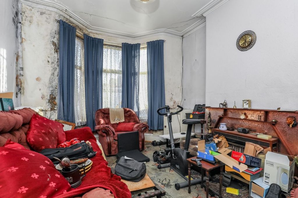 Property photo 3 of 10 Image 3