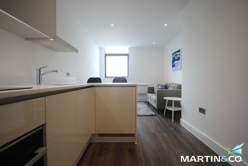 Property photo 2 of 8