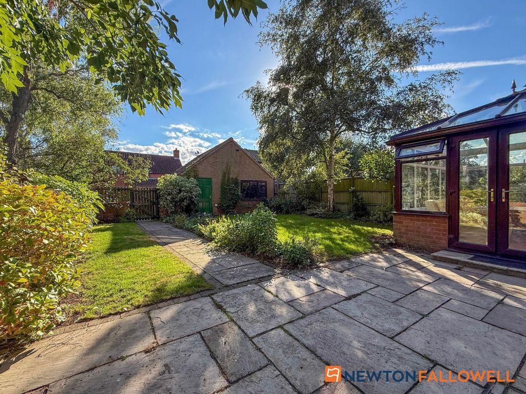 Property photo 3 of 24 Rear Garden 1