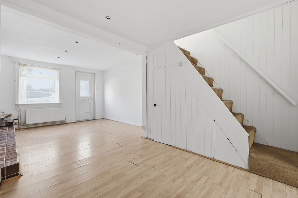 Property photo 2 of 18 Gallery