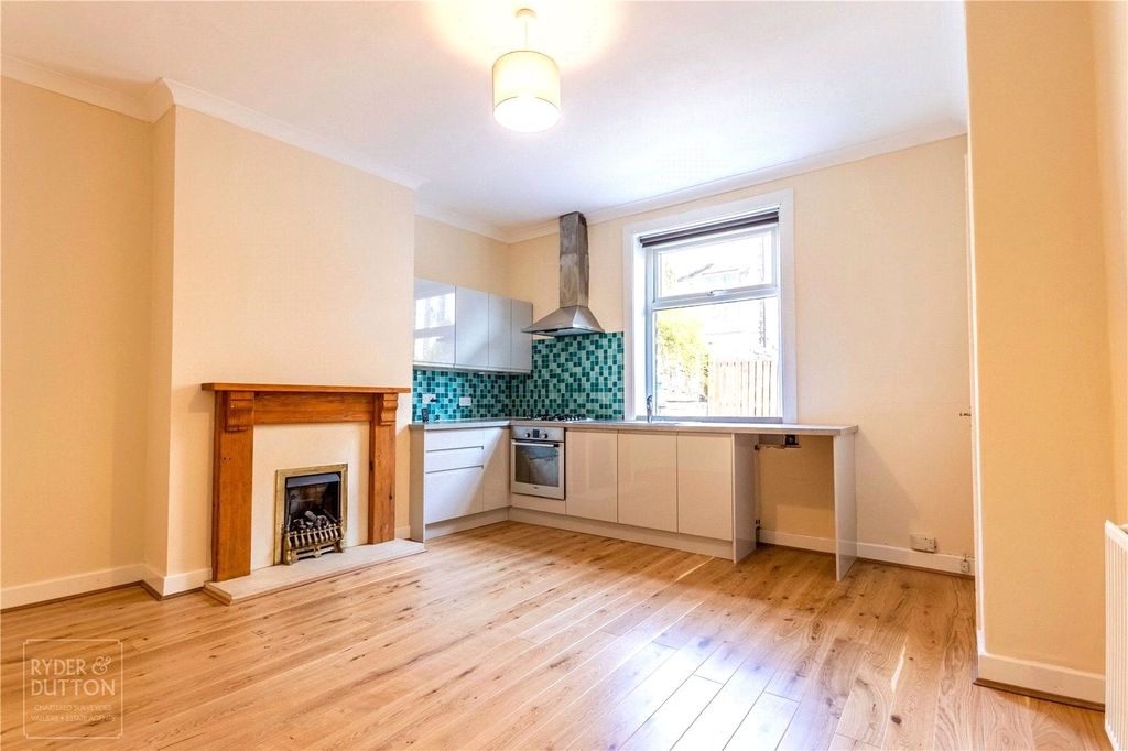 Property photo 2 of 8 Open Plan