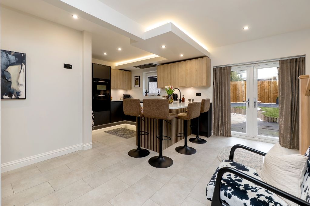 Property photo 3 of 20 Breakfast Kitchen