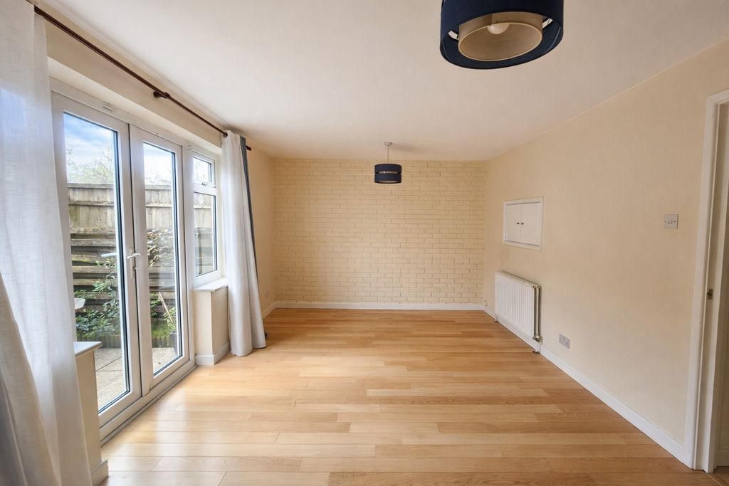 Property photo 3 of 11 Image