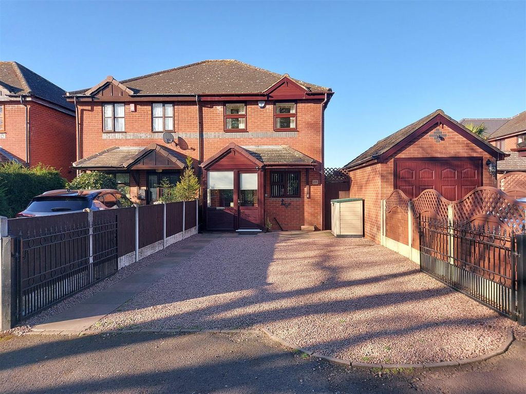 Property photo 3 of 16 Outside