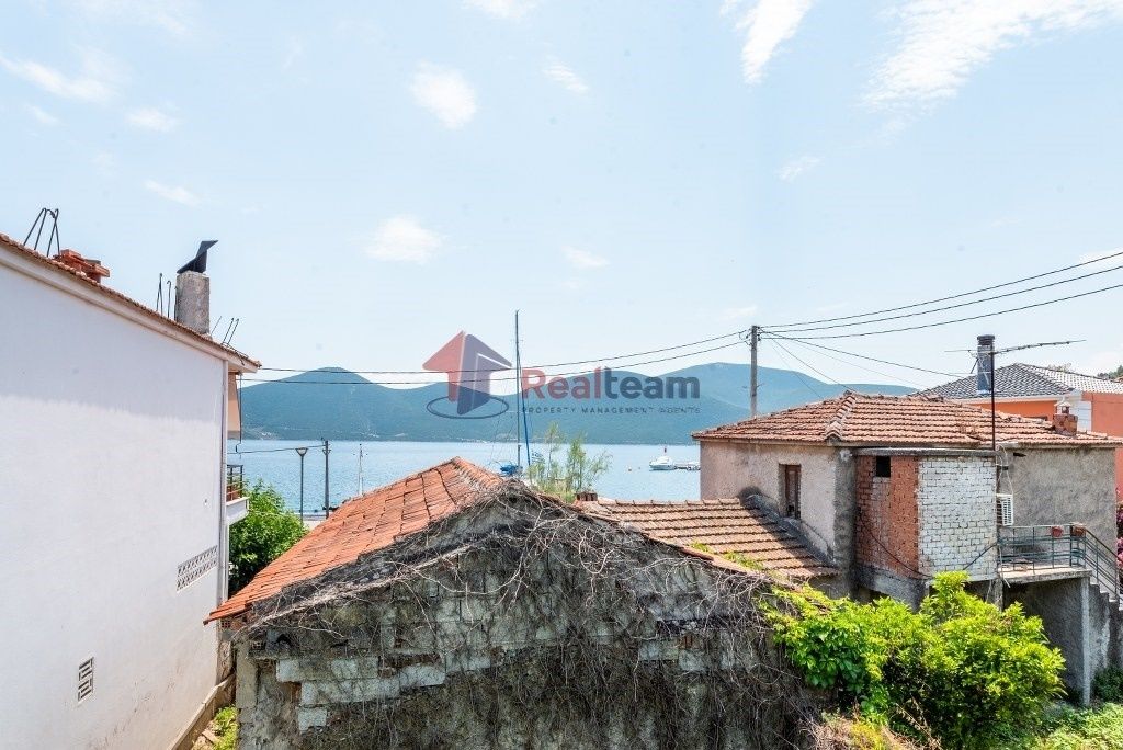 Property photo 1 of 25