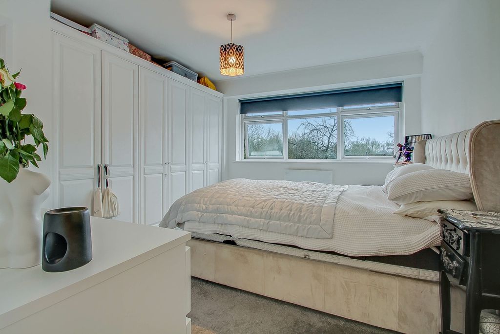 Property photo 1 of 13 3761111