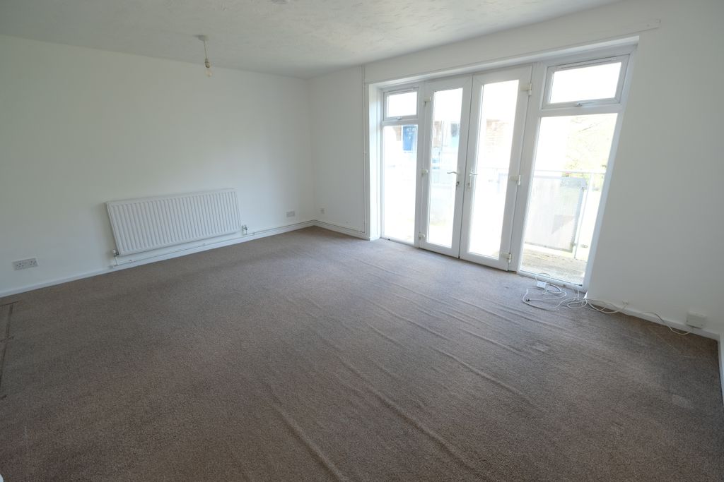 Property photo 2 of 12 Sitting/Dining Room