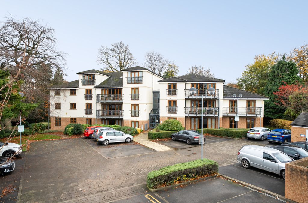 Property photo 1 of 21 Front