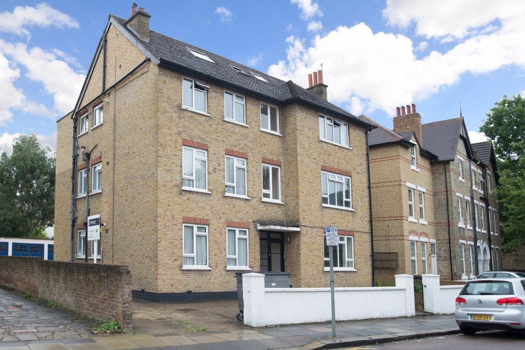 Property photo 1 of 7 {B50325Ed-525D-42...