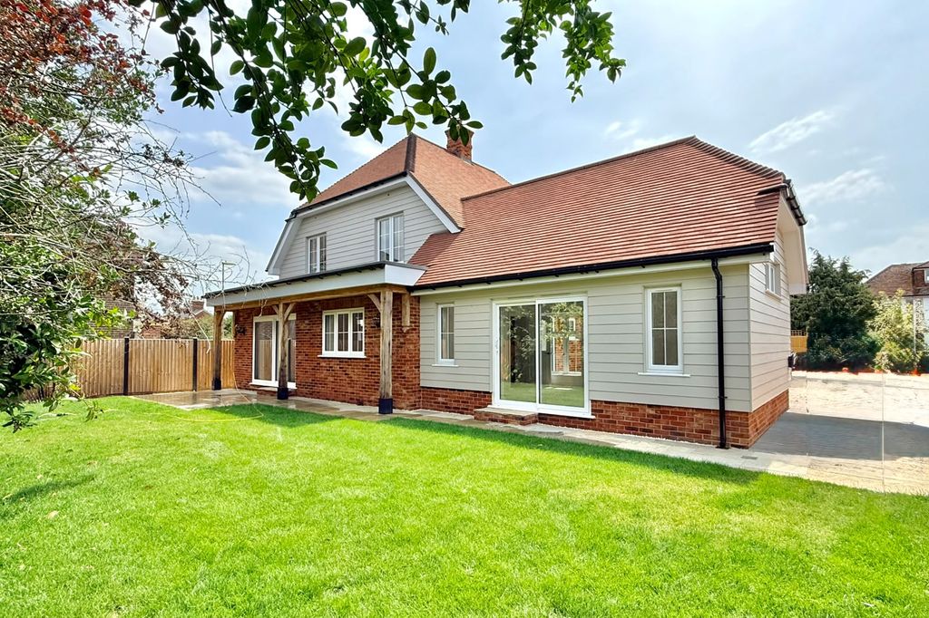 Property photo 1 of 18 Brand New House Highfield Road