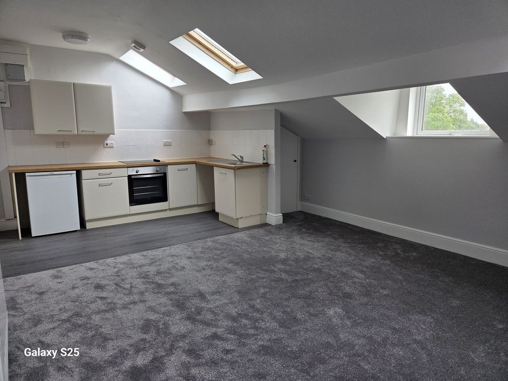 Property photo 1 of 10 Kitchen Area