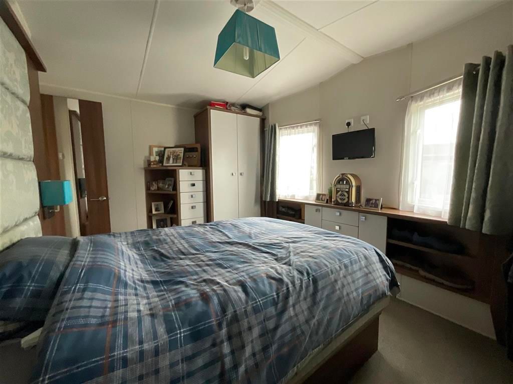 Property photo 1 of 9 Bedroom 1