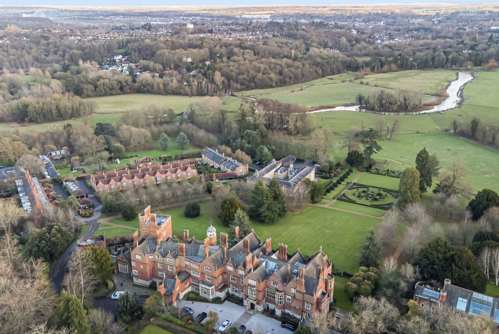 Property photo 2 of 29