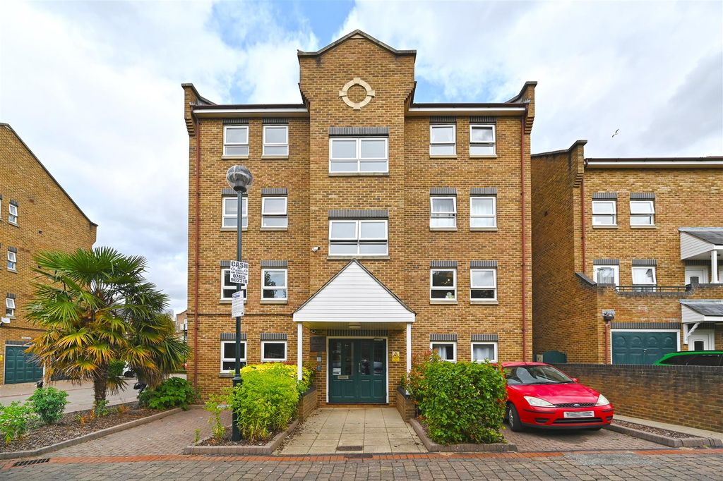 Property photo 1 of 13 2-Lymington-House (12).Jpg