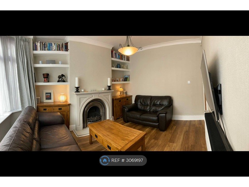 Property photo 3 of 9 Living Room