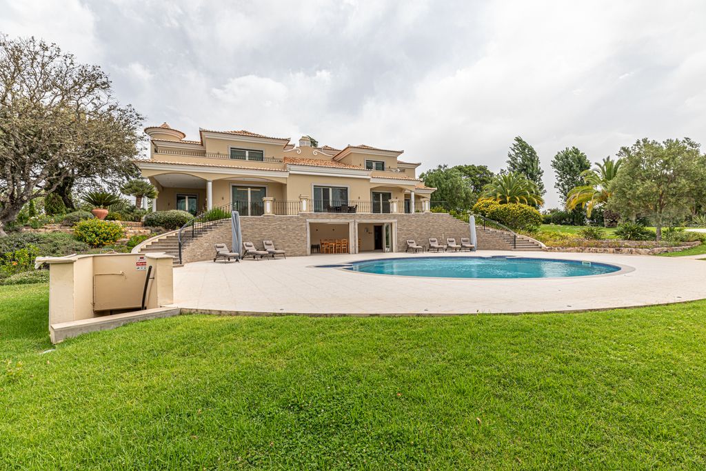 Property photo 2 of 50