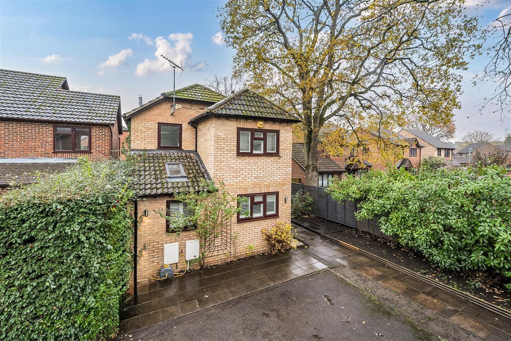 Property photo 1 of 19 1385522-1-692d7E6E068Dd.Jpg