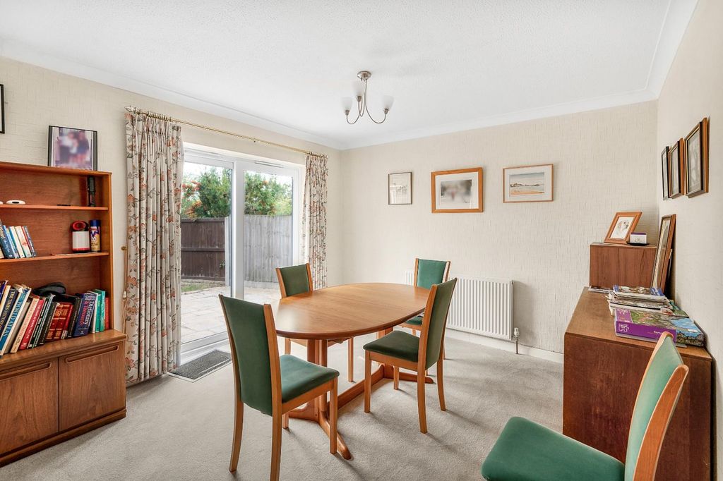 Property photo 3 of 27 Dining Area