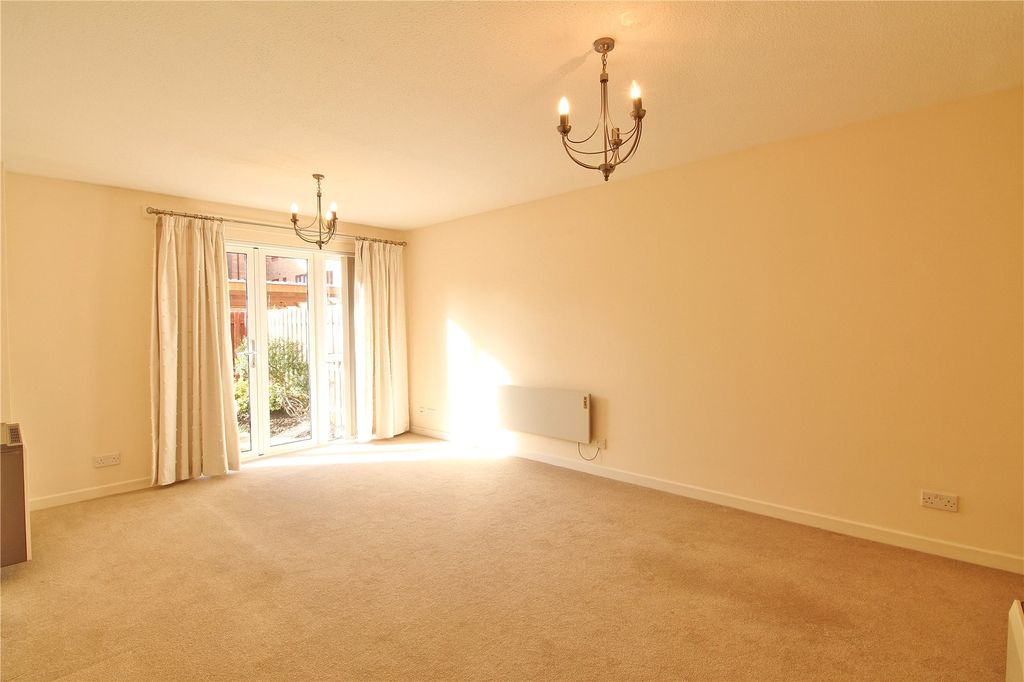 Property photo 2 of 21 Picture No. 02